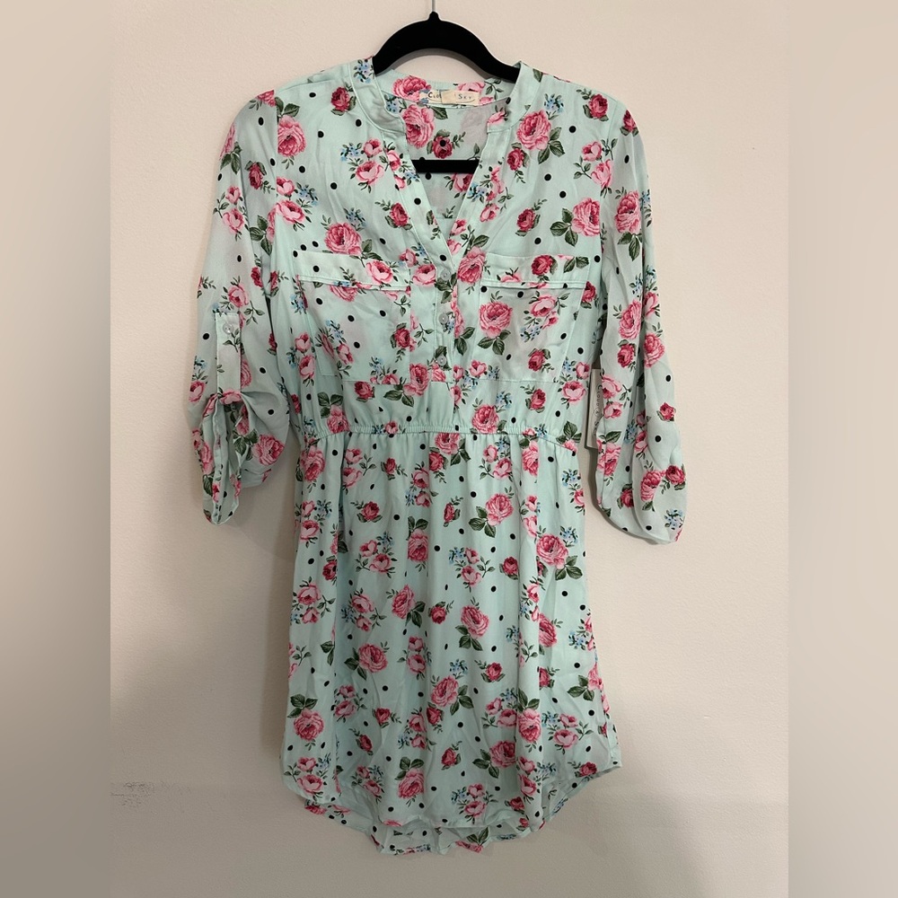 Brand new juniors medium dress floral